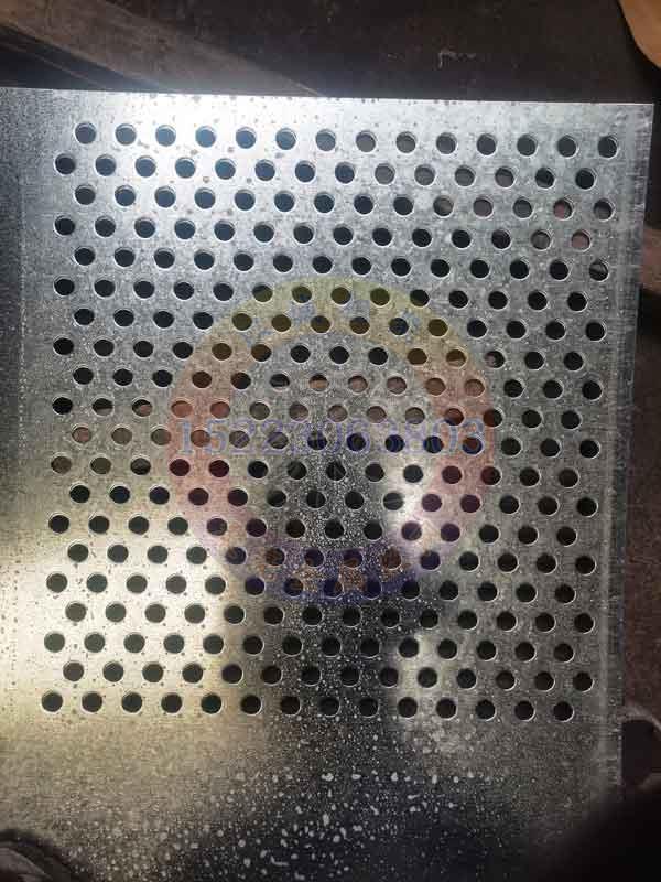 施工電梯防護(hù)門沖孔板