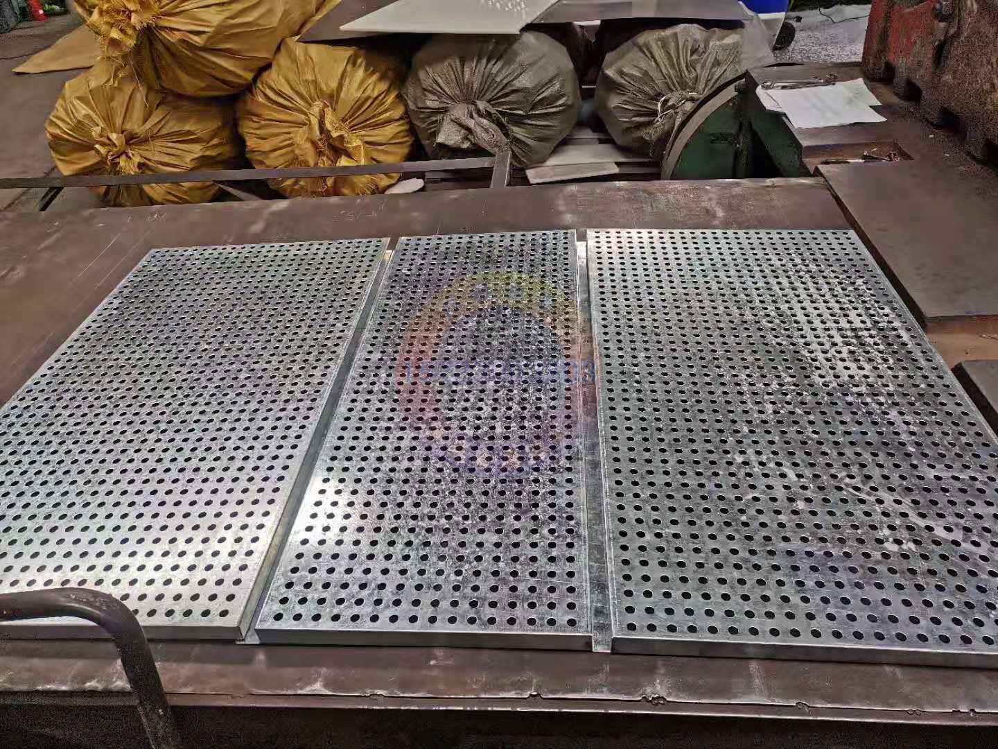 吊頂沖孔鋁板